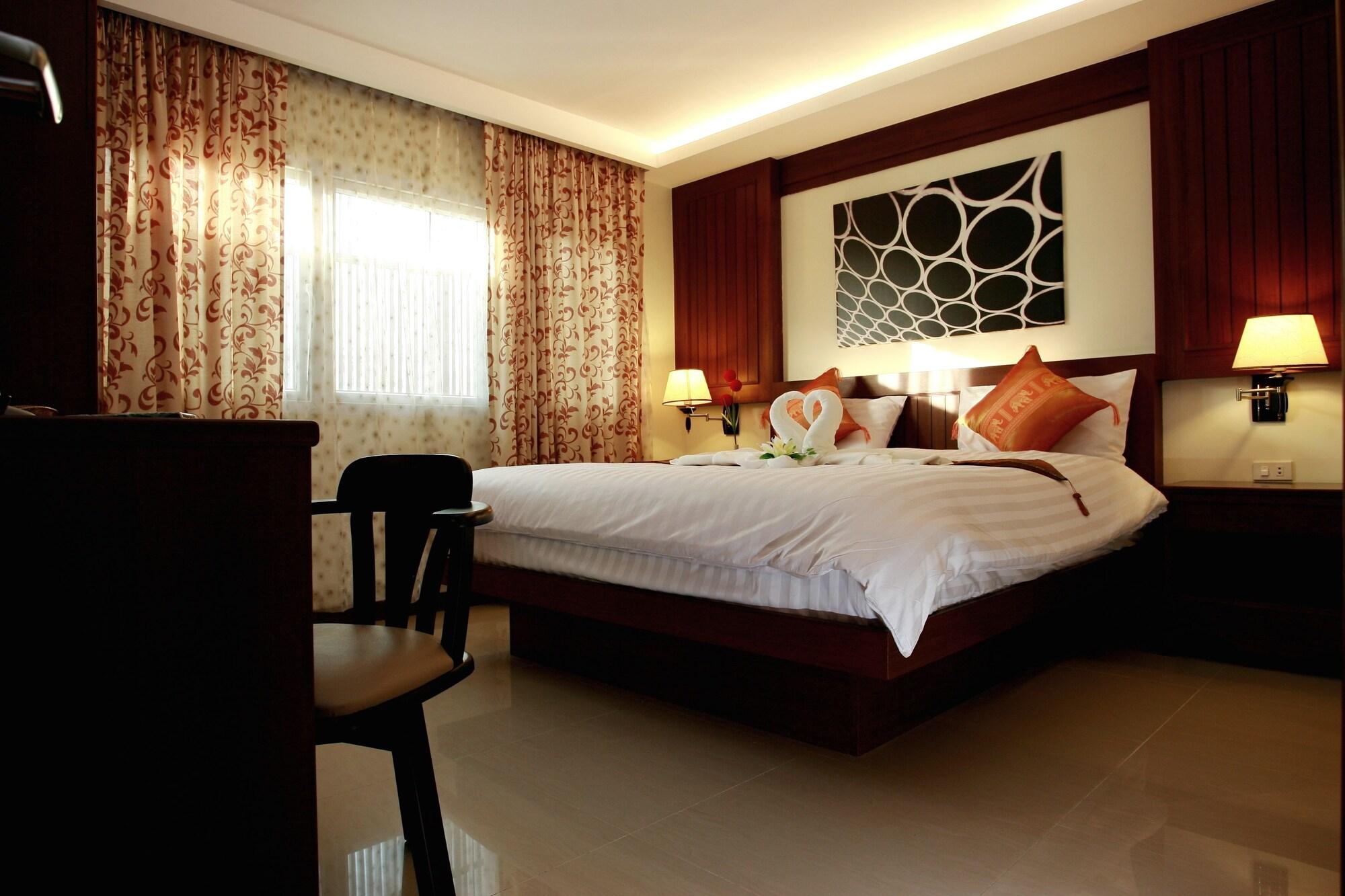 Patong Terrace Boutique Hotel Bagian luar foto