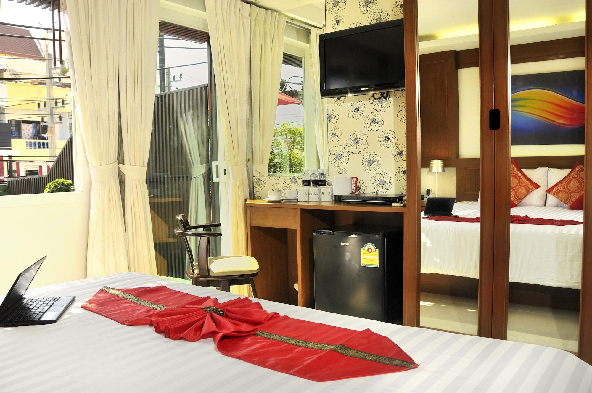 Patong Terrace Boutique Hotel Bagian luar foto