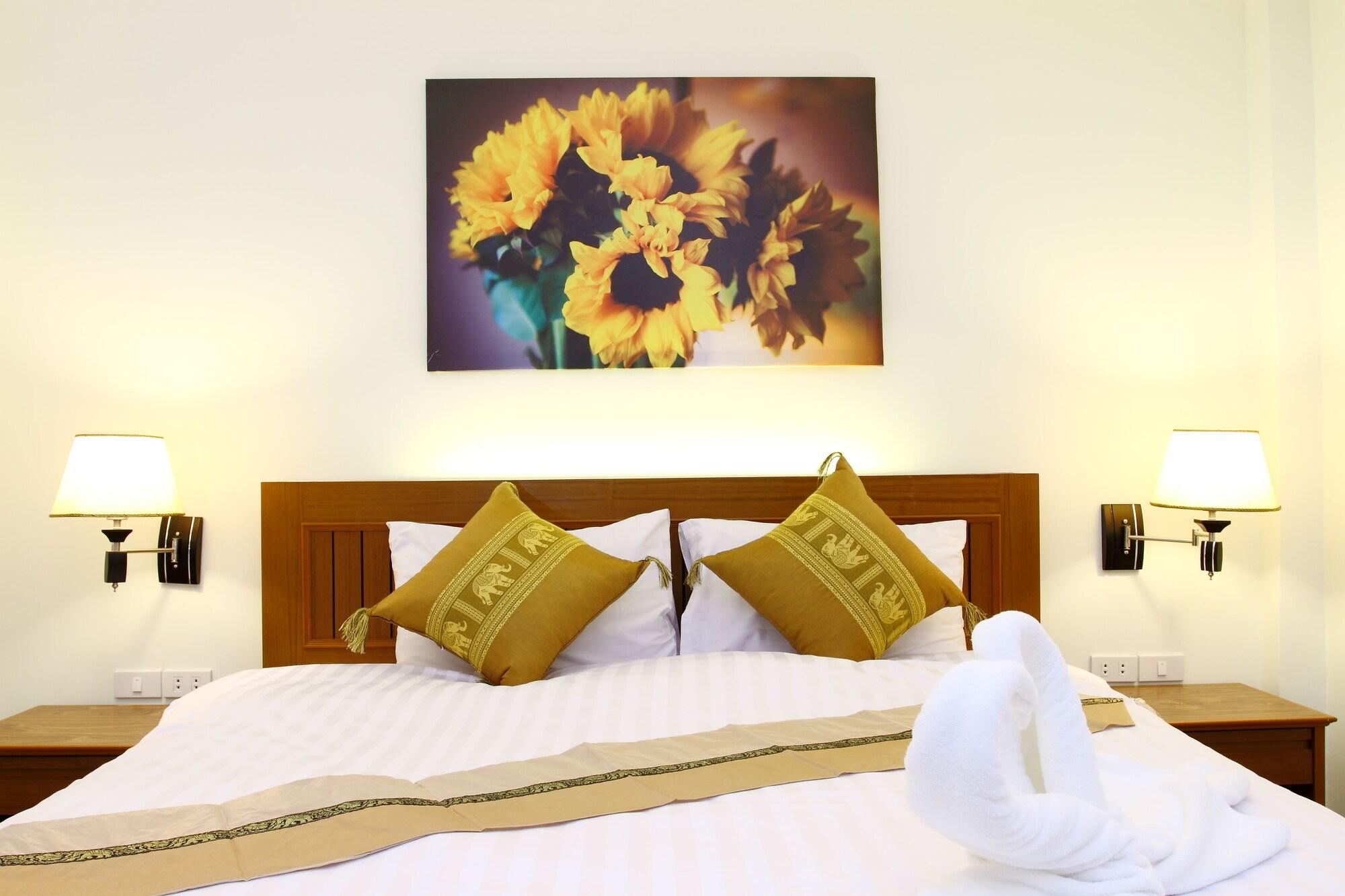 Patong Terrace Boutique Hotel Bagian luar foto