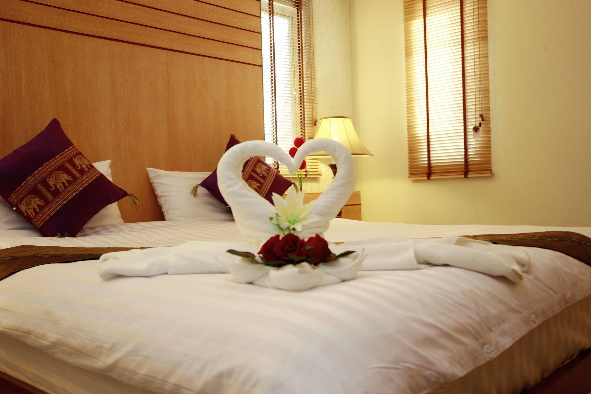 Patong Terrace Boutique Hotel Bagian luar foto