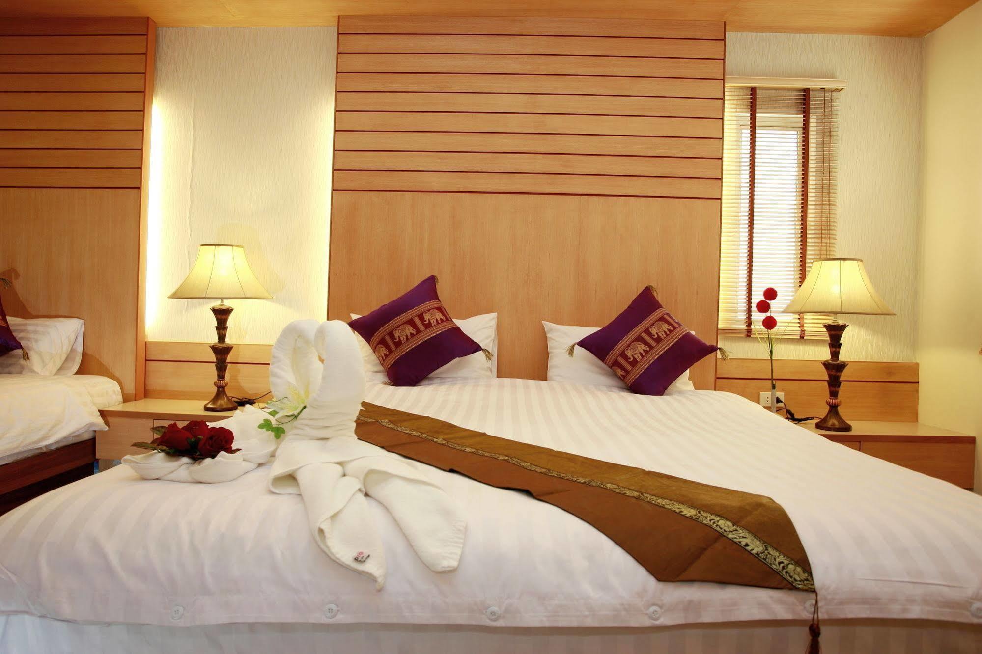 Patong Terrace Boutique Hotel Bagian luar foto